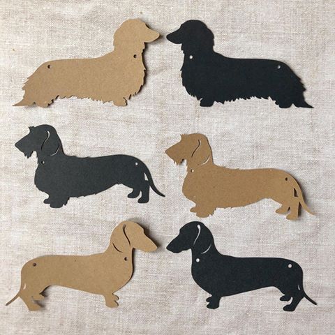 Dachshund Bunting (Design 2) - Choose which Coat image 1
