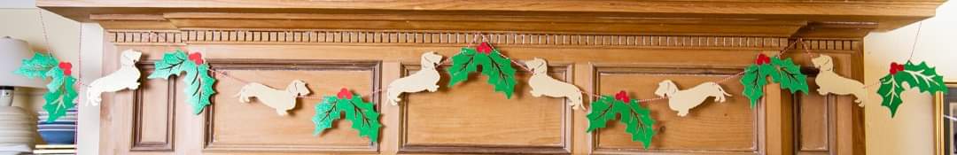 Christmas Dachshund  & Holly Glitter Bunting - Choose which Coat image 1